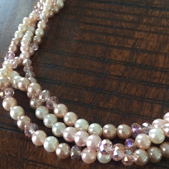 Avon Collier Mode Perlesque Rose Necklace - Picture 2 of 4